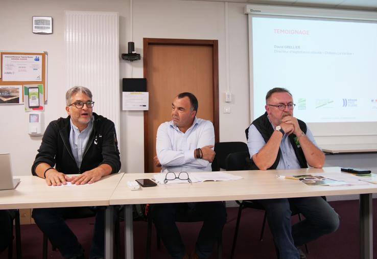 David Grellier, directeur d'exploitation viticole au Château la Varière ; Pascal Jousse, président de l'Anefa Pays de la Loire ; Luc-Paul Prévost, président de la Commission paritaire régionale pour l'emploi.