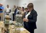 Anthonya Granit, responsable commerciale d'If Tech, a présenté les produits de biocontrôle, en particulier les chrysopes.