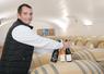 Vincent Denis, du domaine Famille Denis à Cléré-sur-Layon. Le vigneron aspire à davantage de stabilité, aussi bien au niveau national qu'au niveau international. 
