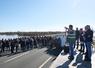 Sur le pont de la Loire, une centaine de tracteurs et 170 adhérents de la FDSEA et de JA49 ont bloqué la circulation pendant plusieurs heures, mardi 3 mars.