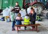 Les élèves de primaire de l'école du Jardin extraordinaire ont été accueillis lundi matin au Gaec de la Trezenne à Saint Rémy-en-Mauges.