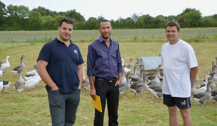 Avant de se rendre près de Bordeaux pour le sommet international des JA, Anis Sendi a découvert le Maine-et-Loire. Le JA Mathieu Delanoë l’hébergeait et lui a fait visiter des exploitations comme la ferme auberge de Yannick Gohier, au Tremblay.