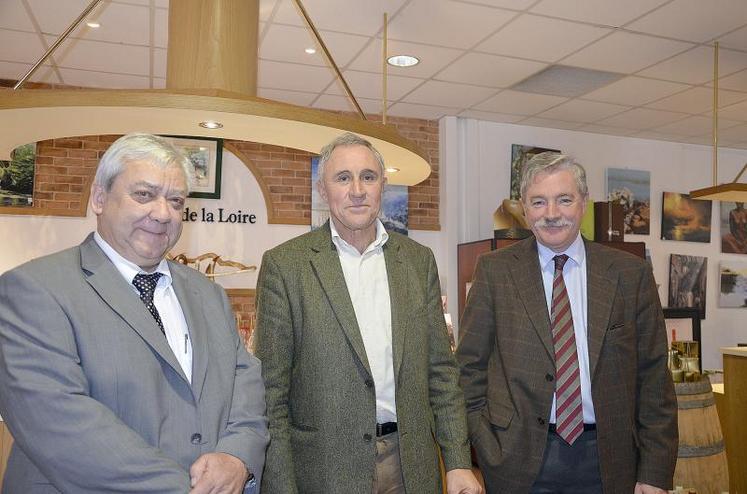 Le 8 décembre, à Brissac-Quincé, Jean-Michel Mignot, directeur général ; Bernard Belouard, président ; Patrick Bremaud, directeur général adjoint.