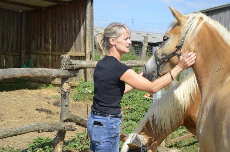 Angélique Lebrun, passionnée de chevaux depuis toujours, a mis sa passion au service du bien-être du corps.