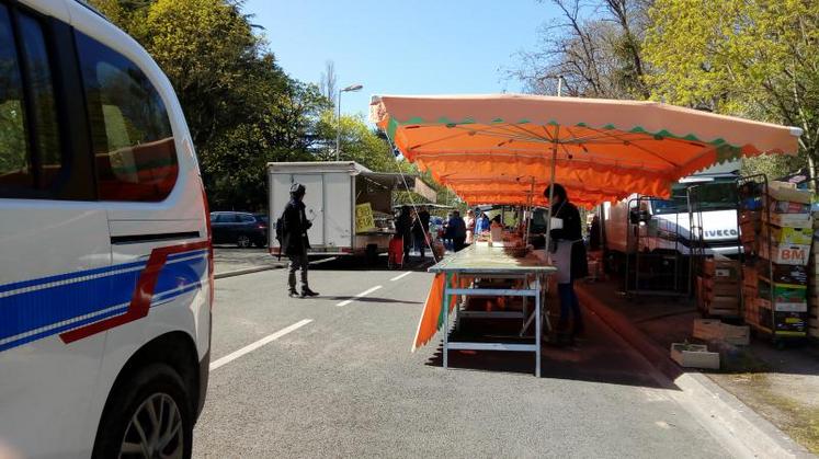 Marché de plein air en Anjou, mercredi 25 mars.