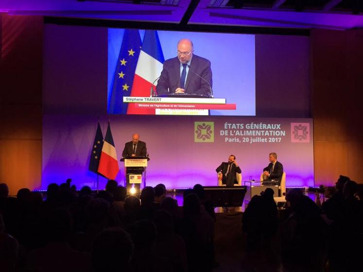 Stéphane Travert, ministre de l'agriculture, sur la tribune des Etats généraux de l'alimentation