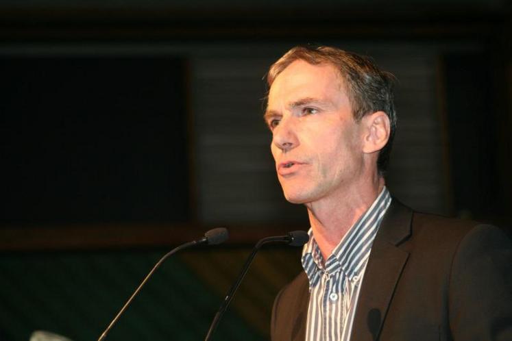 Thierry Roquefeuil, président 
de la FNPL, et éleveur lait et viande dans le Lot.