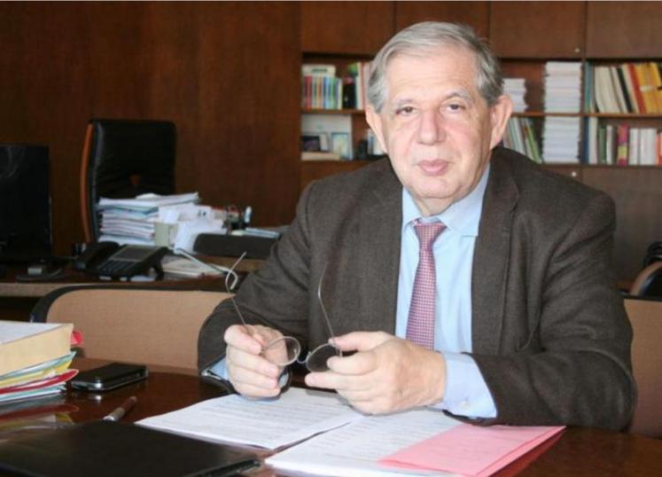 Jacques Mézard, 69 ans, succède au sarthois Stéphane Le Foll.