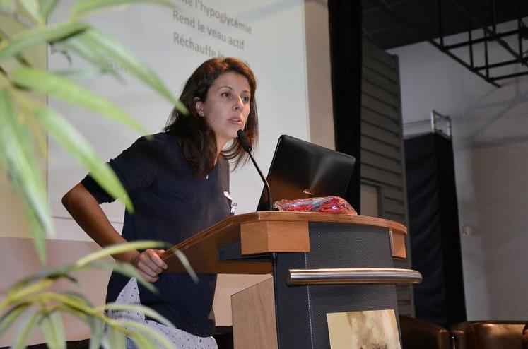 Clara Bourel, vétérinaire au GDS de Maine-et-Loire, a rappelé l’importance des premiers mois d’élevage : 
« toute la croissance qui ne se fait pas avant 7 mois ne peut pas être rattrapée ».