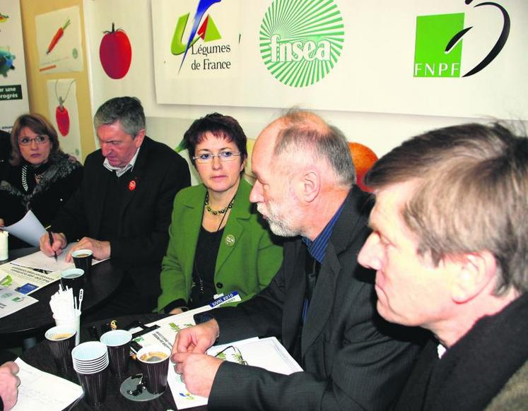 Bruno Dupont, président de la fédération national des producteurs de fruits, parle désormais d’exploitations “en survie” et s’interroge sur leur pérennité.