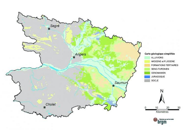Carte hydrogéologique simplifiée du Maine-et-Loire, avec la localisation des principaux réservoirs d’eau souterraine.