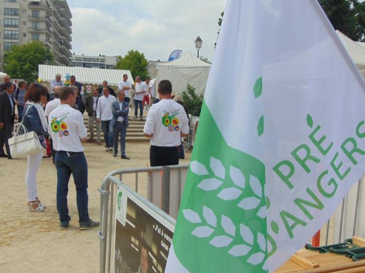 Malgré une météo très incertaine, Au Pré d'Angers a compté 15 000 visiteurs pour sa 4ème édition samedi.