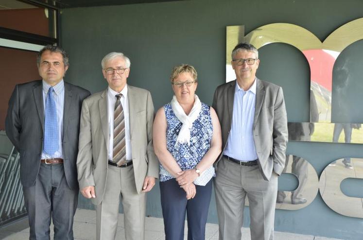 De gauche à droite : Thierry Morisset (premier vice-président MSA49), Christian Blot (directeur MSA49), Anne Gautier (présidente MSA49) et Pascal Cormery (président CCMSA) venu dans le Maine-et-Loire ce lundi