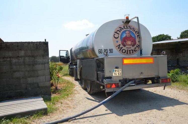 La FRSEA et jeunes Agriculteurs des Pays de la Loire disent à Lactalis : « ça ne peut plus durer ».