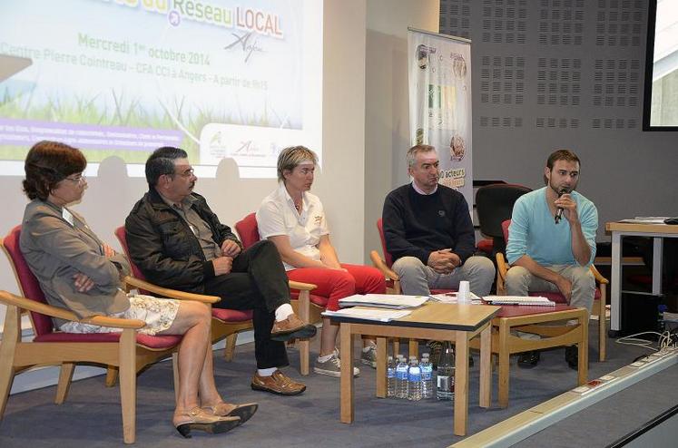 Yolaine Bossard, adjointe au maire de La Séguinière, Marc Tessier, cuisinier du restaurant scolaire de La Séguinière, Patricia Grégoire, de la SARL Tremlait (Trémentines), Jean-Luc Aurejac, de Hérau Primeurs, Anthony Routhiau, chef cuisinier du centre hospitalier Layon-Aubance.