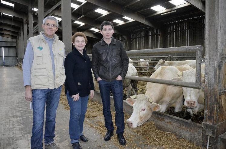 Jean-Baptiste, Christine et Emmanuel Bricard accueilleront dans un an et demi un nouvel associé, Lionel Pasquier.