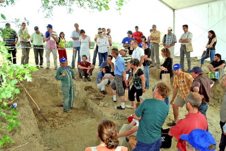 Un des objectifs de Tech&Bio : remettre l’agronomie au cœur des préoccupations (ici, une fosse pédologique lors de l’édition 2010).