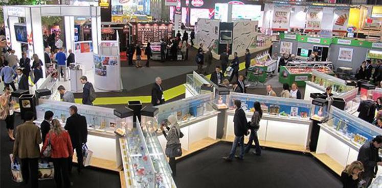 Avec 7 000 exposants dont 85 % à l’international et bien plus de marques qui ont attiré environ 155 000 visiteurs dont 70 % d’internationaux, des centaines d’acheteurs et de chefs de tout pays, 120 visites officielles internationales, le SIAL Paris a été, du 16 au 20 octobre 2016, « au centre d’un bouillonnement émulateur », selon les mots des organisateurs.