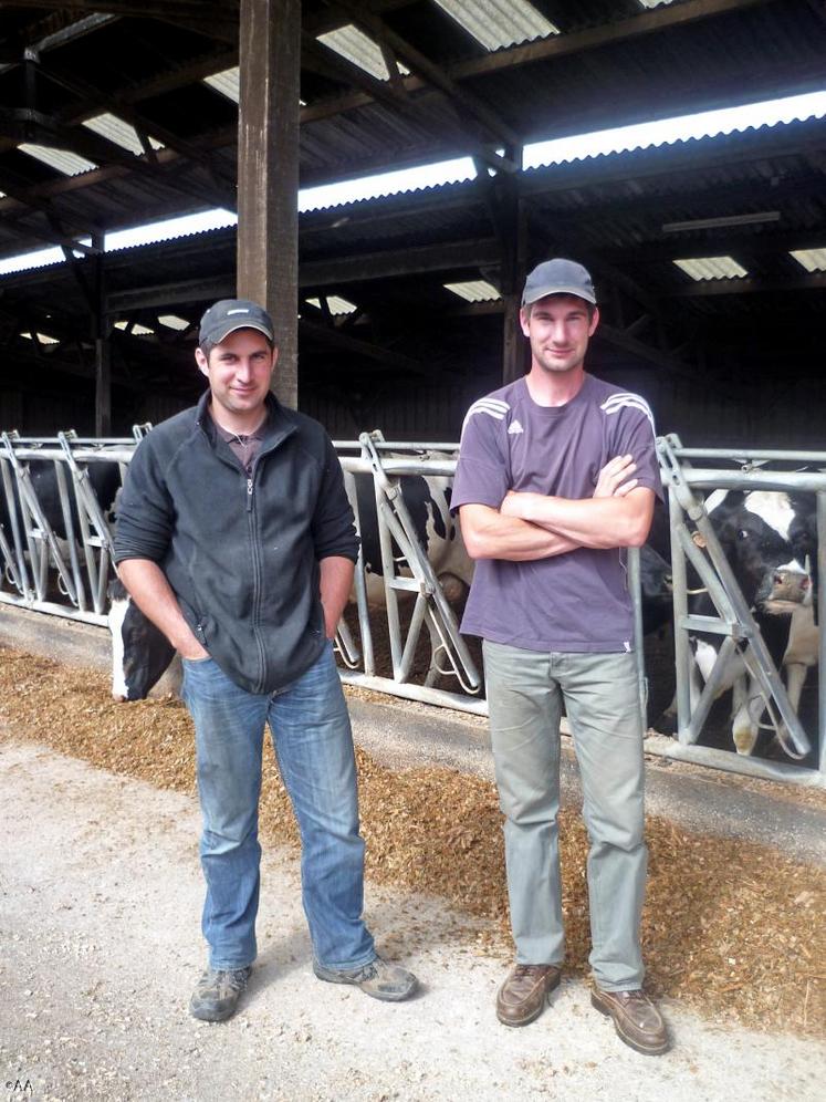 Les frères Delaunay, jeunes installés en Gaec production laitière dans la Mayenne.