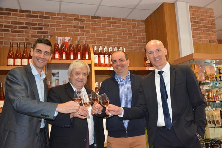 Le 25 février à Brissac-Loire-Aubance : Bruno Prévot, directeur marketing et commercial de Loire Propriétés ; Jean-Michel Mignot, directeur général de l’UAPL ; Régis Alcocer, président des Caves de la Loire ; Jérôme Lemasson, directeur de Loire Propriétés.