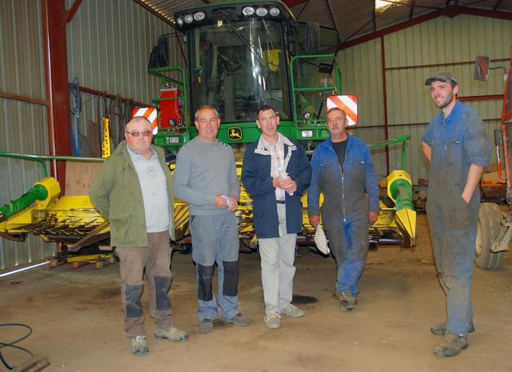 Lors de l’Agribus, la Cuma La Maytaise ouvrira ses portes. Les deux salariés Jean-Claude et Julien témoigneront de leur travail.