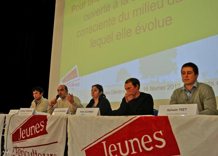 Matthieu Gélineau, Frédéric Vincent, Rachel Guiquerro (JA national), Yann Cloarec et Sylvain Piet.
