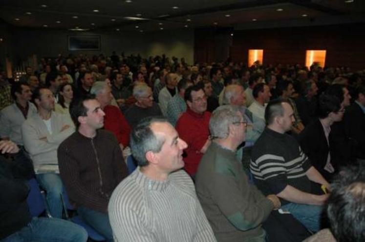 Plus de 250 agriculteurs ont participé à la soirée.