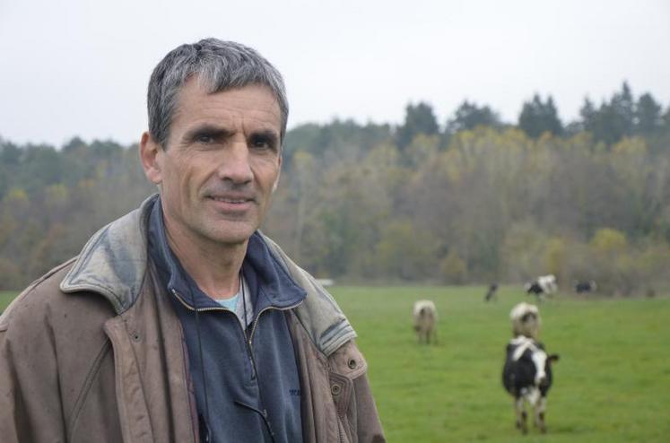 Laurent Lelore est agriculteur en Maine-et-Loire, à La Cornuaille (Val d'Erdre-Auxence), en productions porc et lait en fin de conversion à l'agriculture biologique.