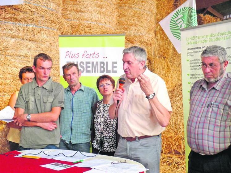 Jean-Michel Lemétayer était lundi à La Prévière sur le site du Gaec des Camélias, spécialisé en production vaches allaitantes.