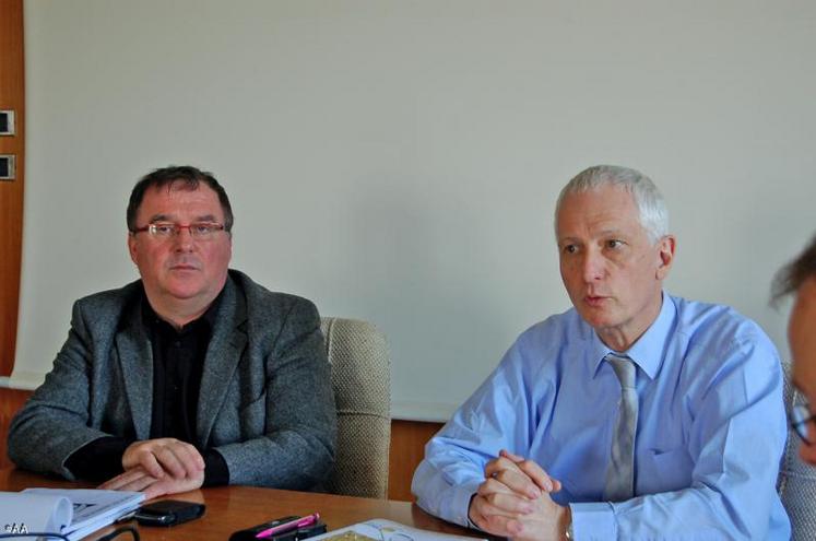 Hubert Garaud, président de Terrena et Alain Guillemin, son directeur. “Notre richesse, ce sont nos agriculteurs. Nous avons la chance de constituer ce lien entre les producteurs et les consommateurs.”