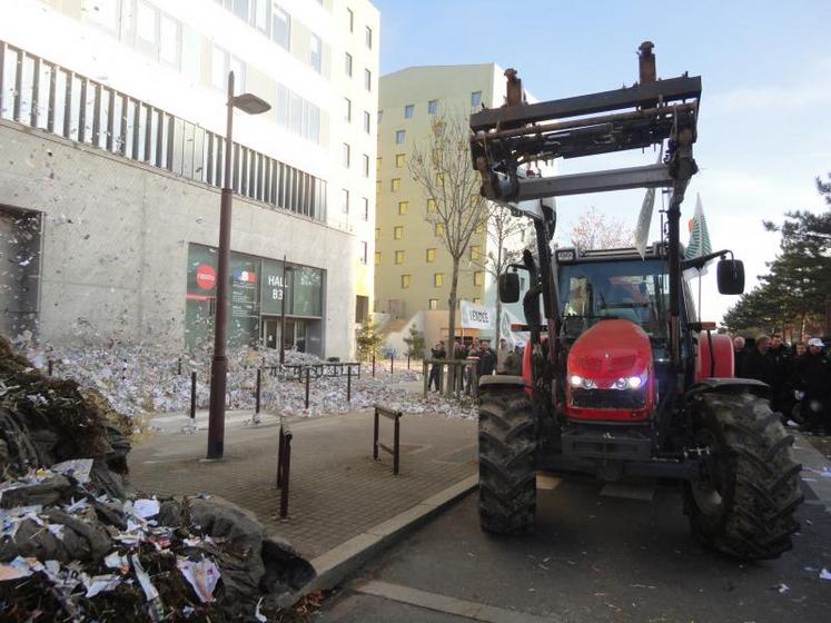 Une des dernières fois que les agriculteurs angevins se sont rendus à Nantes pour manifester, c'était en décembre 2013. Avec leurs homologues ligériens, ils s'étaient rendus devant la Dreal et ont obtenu des avancées.