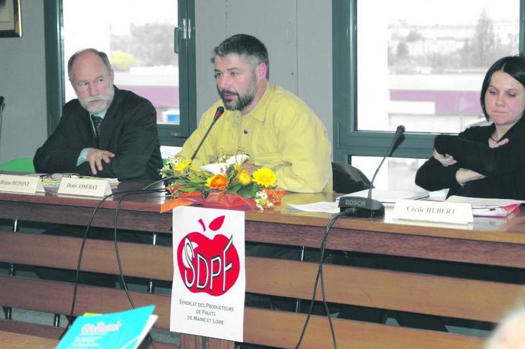 Denis Asseray, responsable du dossier énergie à la Chambre d’agriculture a présenté les méthodes subventionnées par l’État pour réduire la facture énergétique.