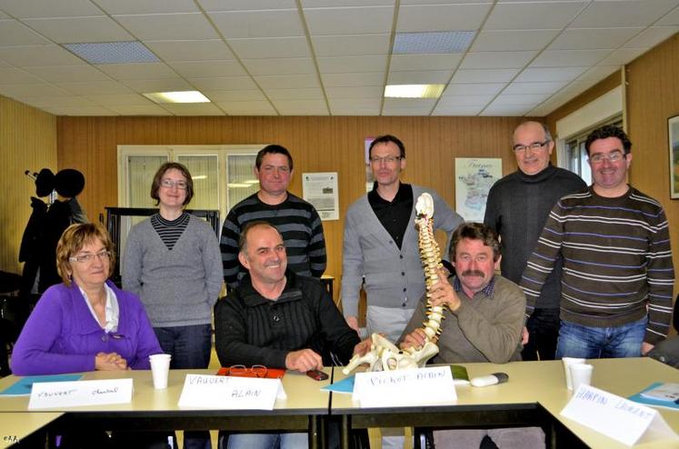 Employeurs, ergonome, conseiller en prévention de la MSA et conseiller du CRDA de Doué-la-Fontaine réunis par la Maison de l’emploi de Saumur autour de 
l’amélioration des conditions de travail.