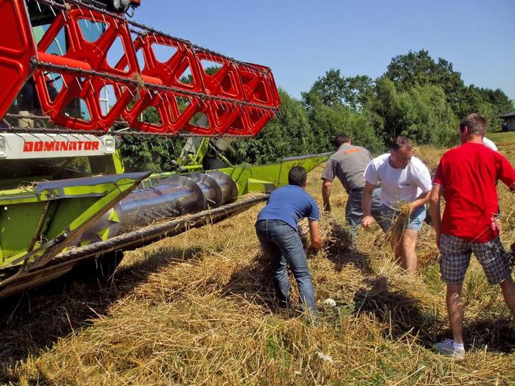 L’Amicale des vieilles soupapes et l’entreprise Beuchard participaient à cette opération.