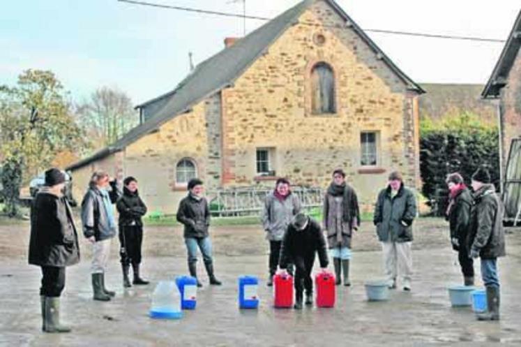 Neuf agricultrices étaient inscrites à la première journée d’information de la MSA “santé au travail” du 10 décembre. Au menu : les bons gestes à appliquer et les bonnes positions.