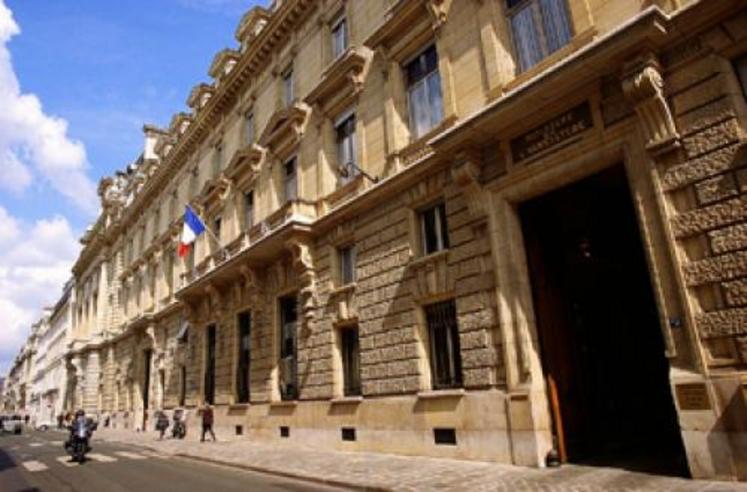 Rue de Varenne, Paris. Un secrétariat d’État à l’Agriculture remplacera-t-il l’actuel ministère de l’Agriculture ? Réponse cette semaine. 