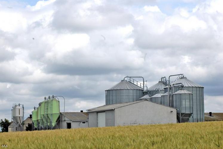 Le taux de l’aide pour les installations d’ateliers de fabrication d’aliments à la ferme est de 20 % du montant des investissements limité à 60 000 € HT.