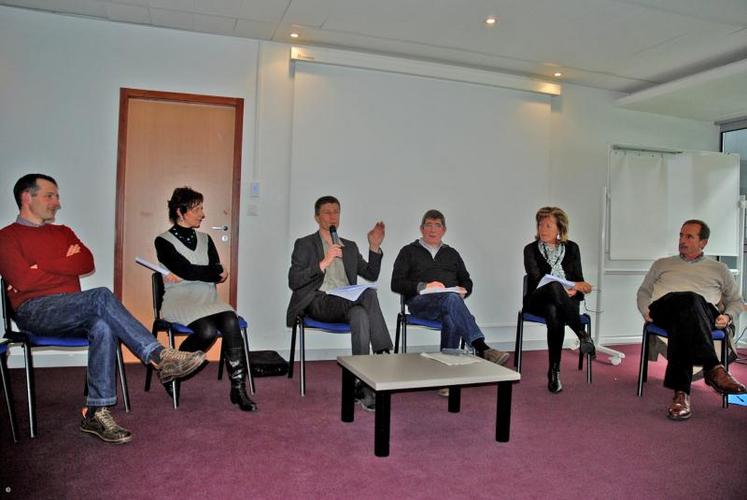 Jean-Louis Mainguy, Armelle Robert (producteurs), Olivier Chaillou (producteur et président du pôle Végétal spécialisé de Terrena), Dominique Martineau (président du Sams potagères 49), Joëlle Épis (Barenbrug France), Jean-Baptiste çaldumbide (Vilmorin).