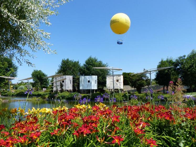 Le parc a reçu en moyenne 1 200 visiteurs par jour, avec un pic le 10 mai, à 5 800 visiteurs.