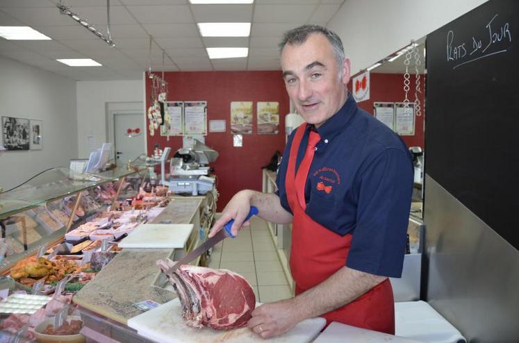 Sébastien Rambaud, gérant de deux boucheries à Cholet (49), est président du Syndicat des artisans bouchers 
charcutiers traiteurs de Maine-et-Loire et co-président de l’association les Maîtres Bouchers du Terroir.