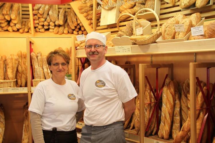 La boulangerie peut désormais valoriser officiellement son attachement à une production de proximité et à un circuit court en affichant le logo “Blé agri-éthique France, un nouveau partage de valeurs” en vitrine.