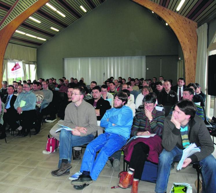 Un centaine de jeunes agriculteurs se sont retouvés pour débattre.