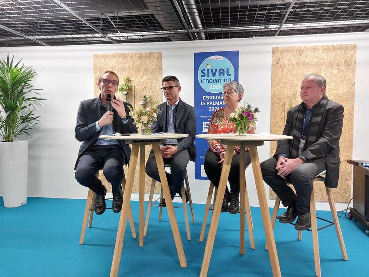 Franck Sander, Cyril Pogu, Françoise Roch et Dominique Rousseau ont donné une conférence de presse mardi au SIVAL à Angers.