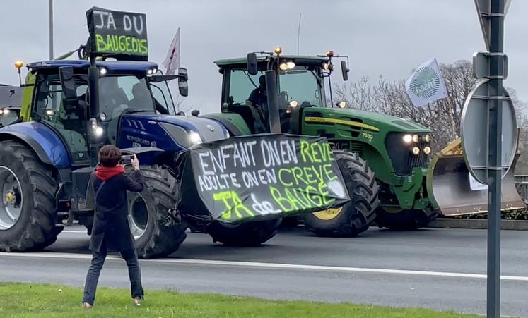 Les JA du Baugeois ont voulu interpeller sur les difficultés des jeunes installés.