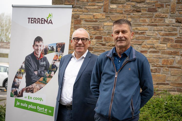 Alain Le Floch, directeur (à gauche) et Olivier Chaillou, agriculteur et président (à droite), ont présenté les résultats 2023 et les perspectives de Terrena.