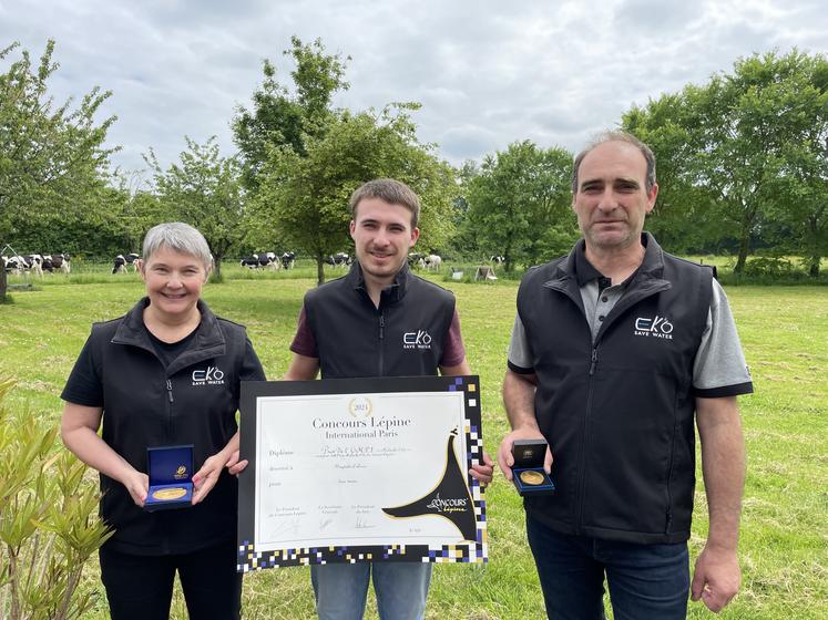 Valérie, Baptiste et Dominique Lebrun sont associés dans l'entreprise Ek'o save water.