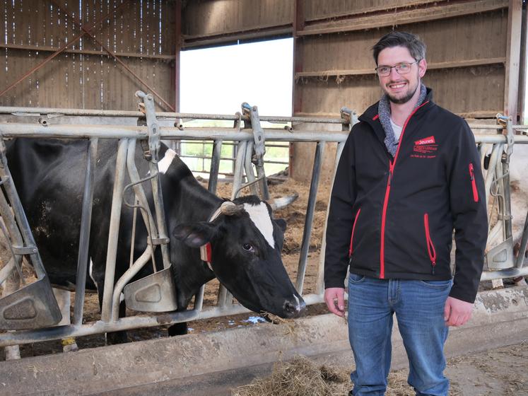 Âgé de 30 ans, Vincent Colineau conduit un troupeau de 80 vaches laitières.