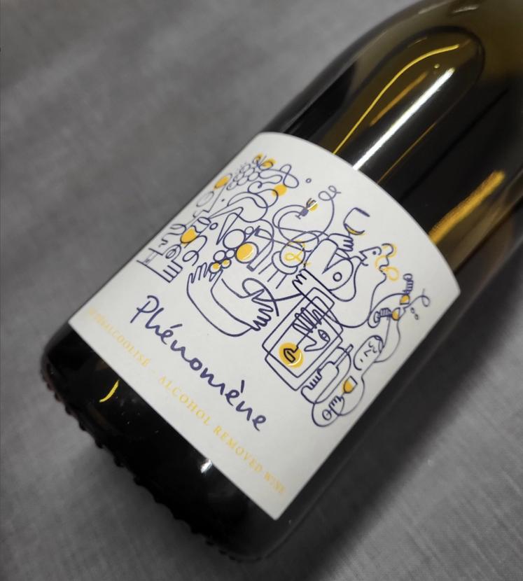 Muscadet désalcoolisé du Domaine de la Grenaudière. Le développement des vins No-Low pose un certain nombre de défis d'ordre technique, commercial, juridique, ou encore environnemental. 