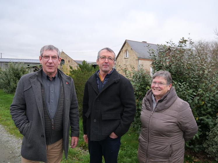 Les candidats FDSEA pour le collège des anciens exploitants : Guy Caillault, Christian Huet et Marie-Agnès Pihée.