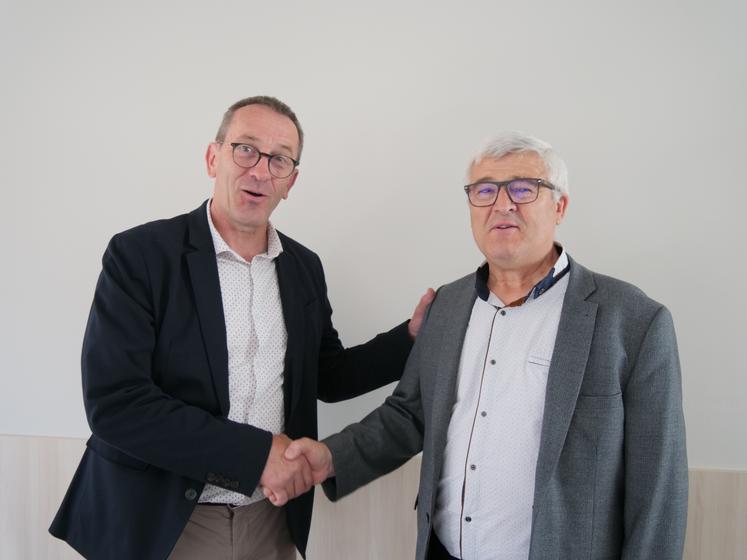 Alain Denieulle a remercié Bernard Bellanger pour ses 8 années à la présidence de la Safer Pays de la Loire.